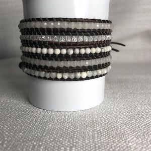 Chan Luu 5 Wrap Bracelet - grey leather, Howlite, Quartz, Magnesite